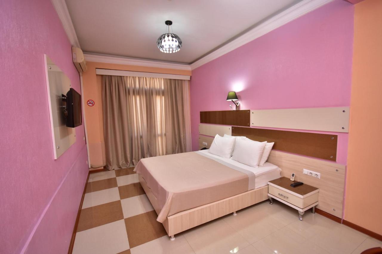 Chao Hotel 3*