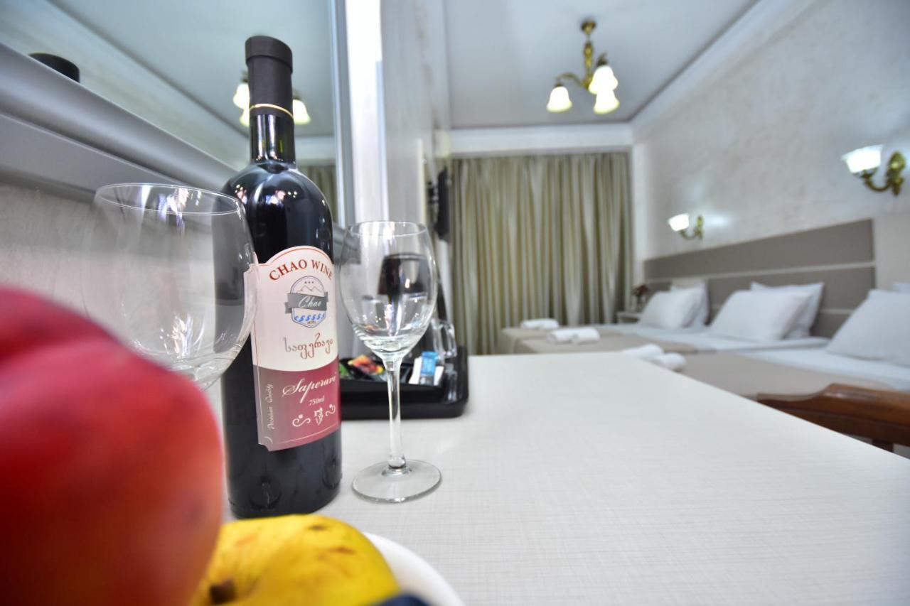 Chao Hotel